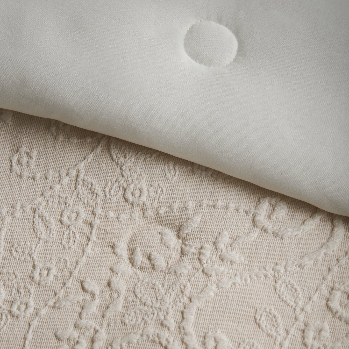 Catherine Lansfield Amelia Jacquard Bedspread - Cream