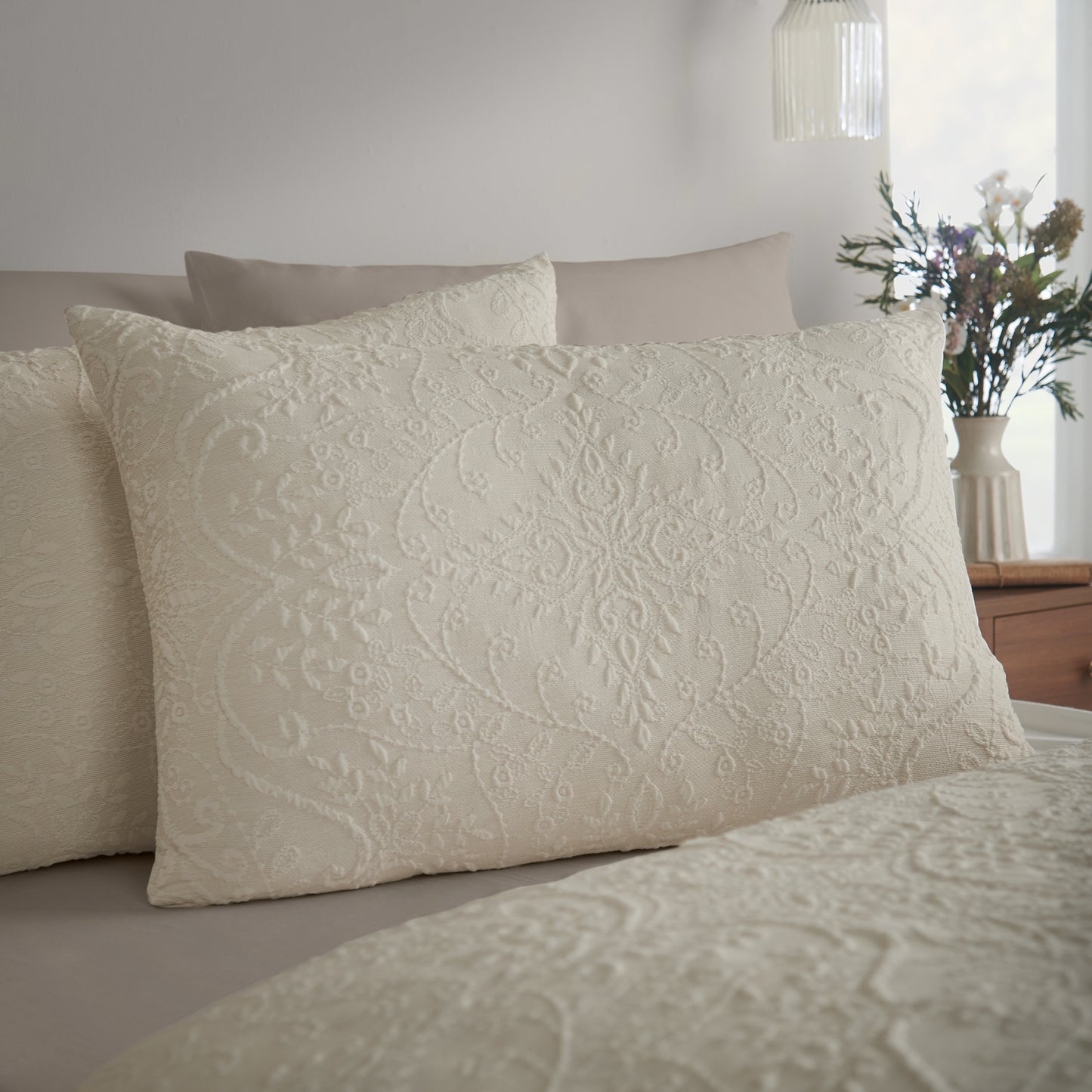Catherine Lansfield Amelia Jacquard Duvet Cover Set - Cream