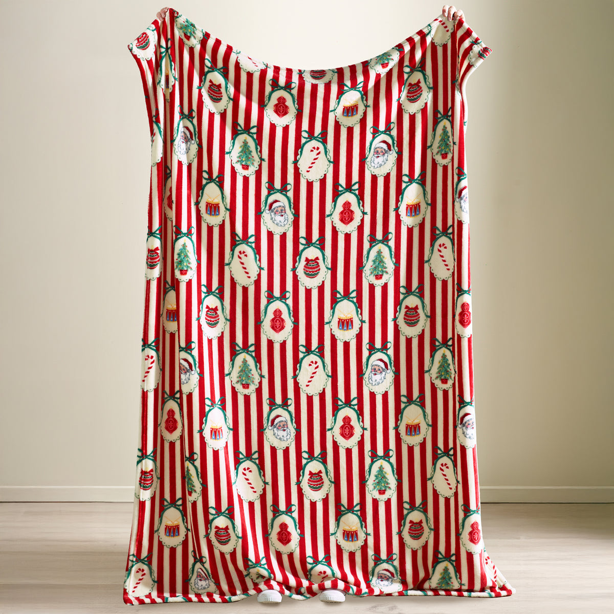 Catherine Lansfield Christmas Vintage Stripe Throw - Red
