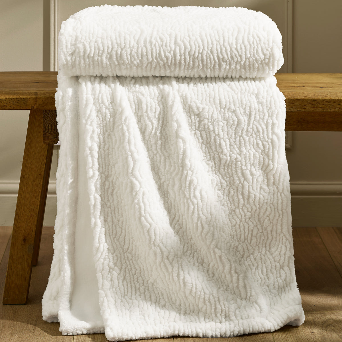 Catherine Lansfield Textured Wave Faux Fur Throw - Cream