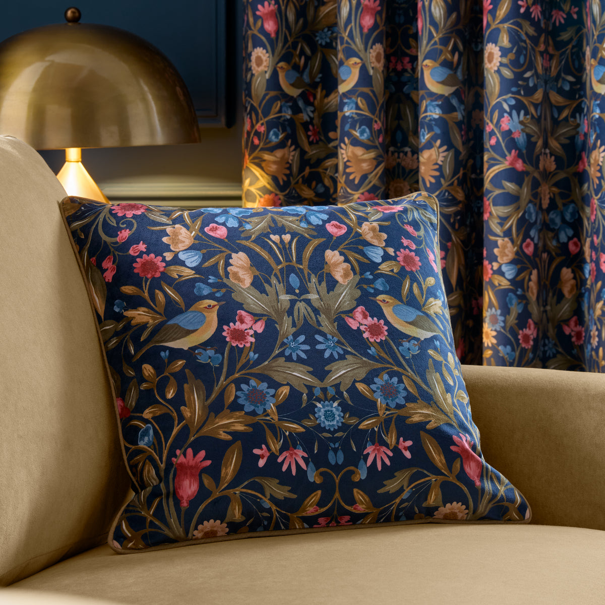 Catherine Lansfield Hedgerow Hopper Filled Cushion - Navy
