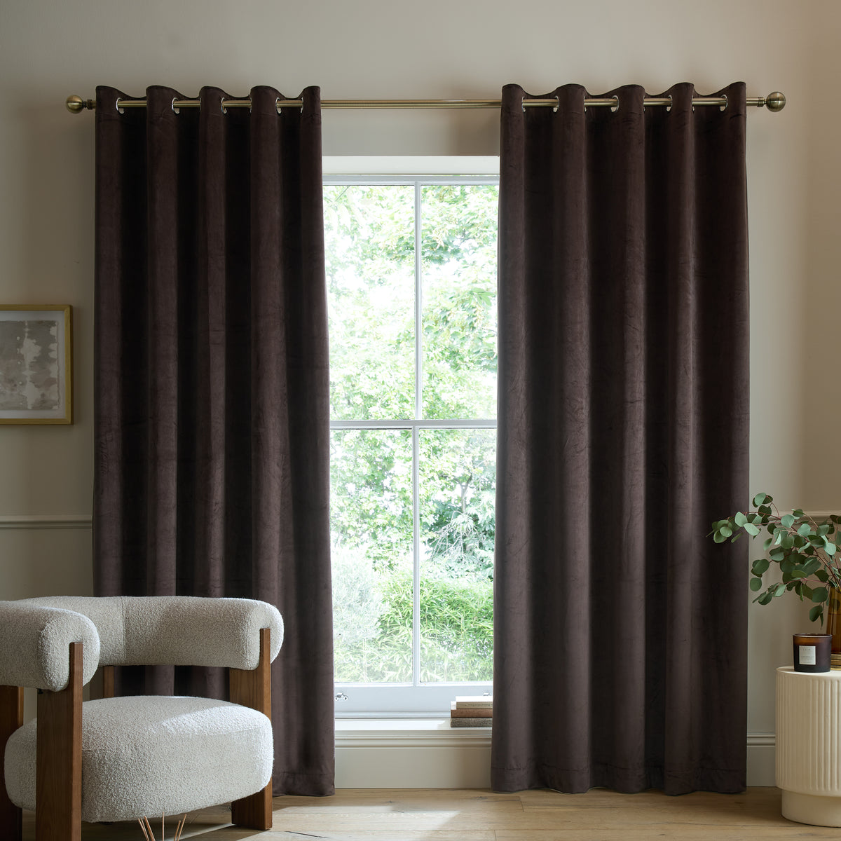 Catherine Lansfield Super Thermal Blackout Matt Velour Eyelet Curtains - Chocolate