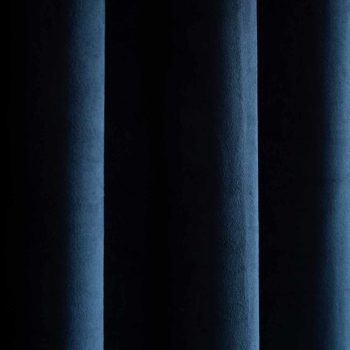 Catherine Lansfield Super Thermal Blackout Matt Velour Eyelet Curtains - Navy
