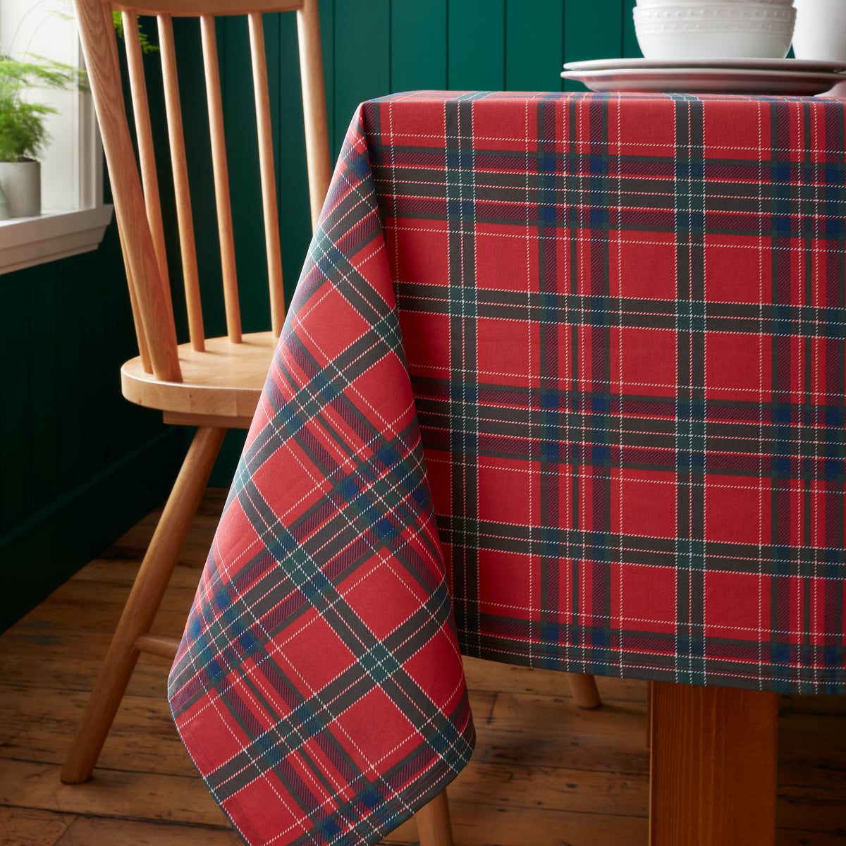 Catherine Lansfield Christmas Tartan Check Table Cloth - Red/Green