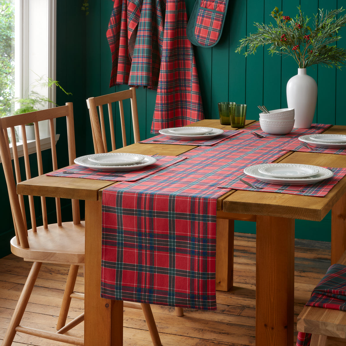 Catherine Lansfield Christmas Tartan Check Table Runner - Red/Green