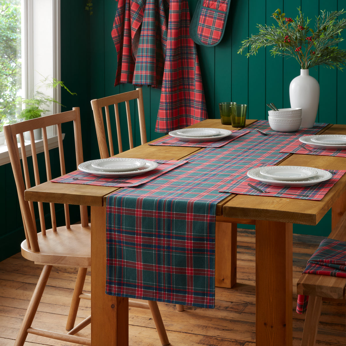 Catherine Lansfield Christmas Tartan Check Table Runner - Red/Green
