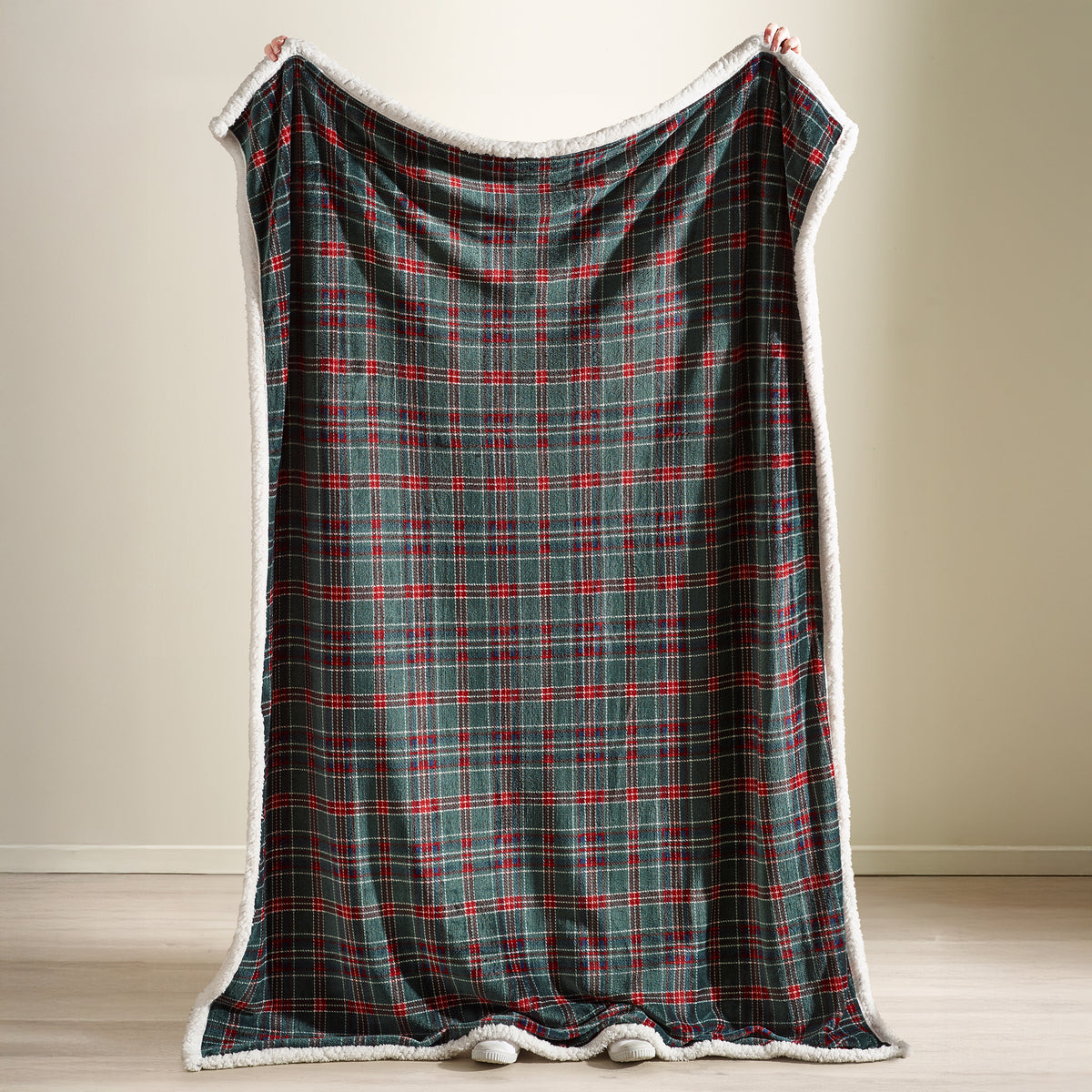 Catherine Lansfield Tartan Sherpa Check Throw - Green