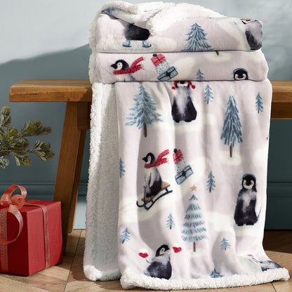 Catherine Lansfield Christmas Sherpa Penguins Throw - Natural