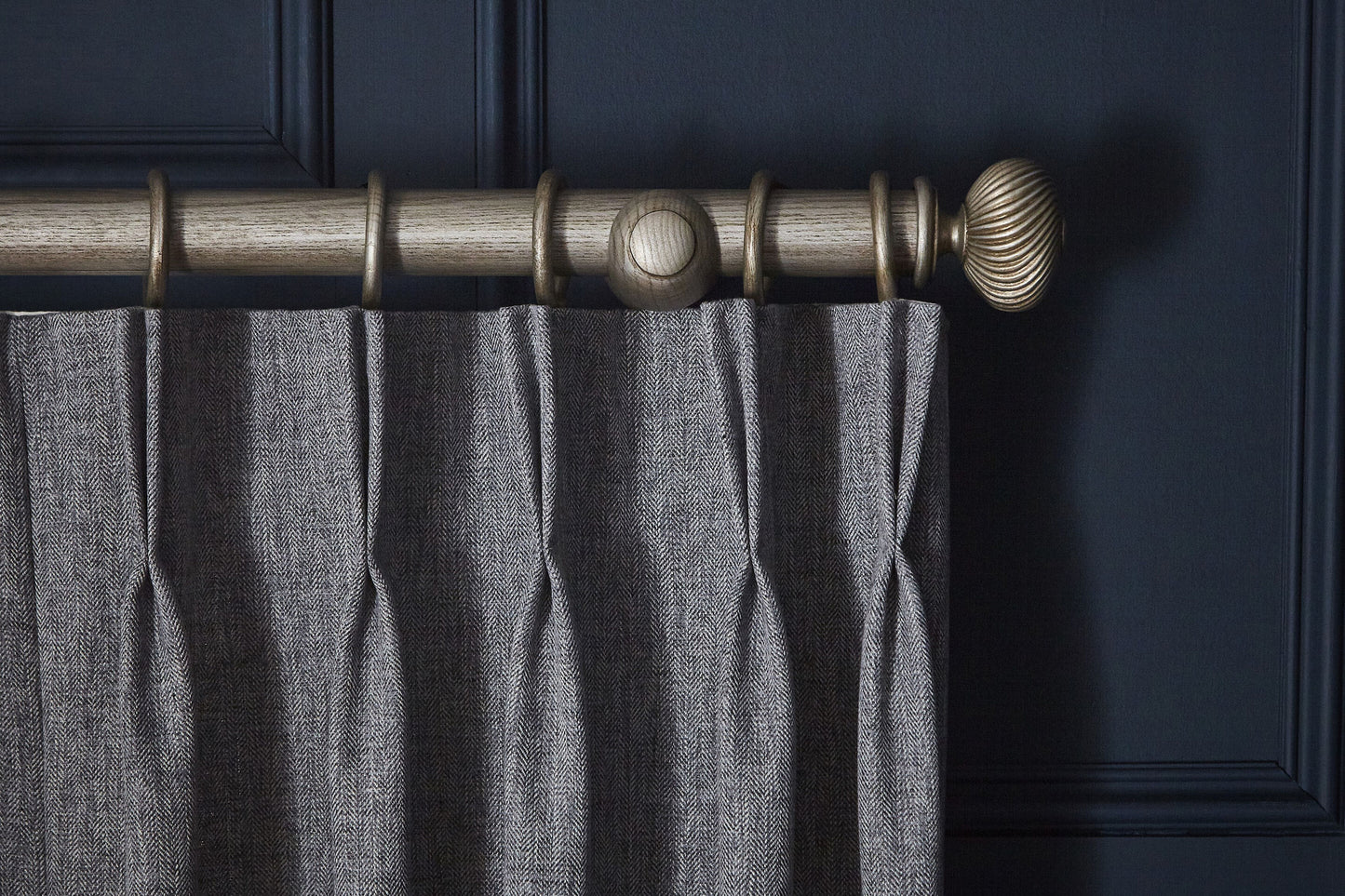 Hallis Ashbridge Sezincote 45mm Wooden Curtain Pole - Baroque Silver