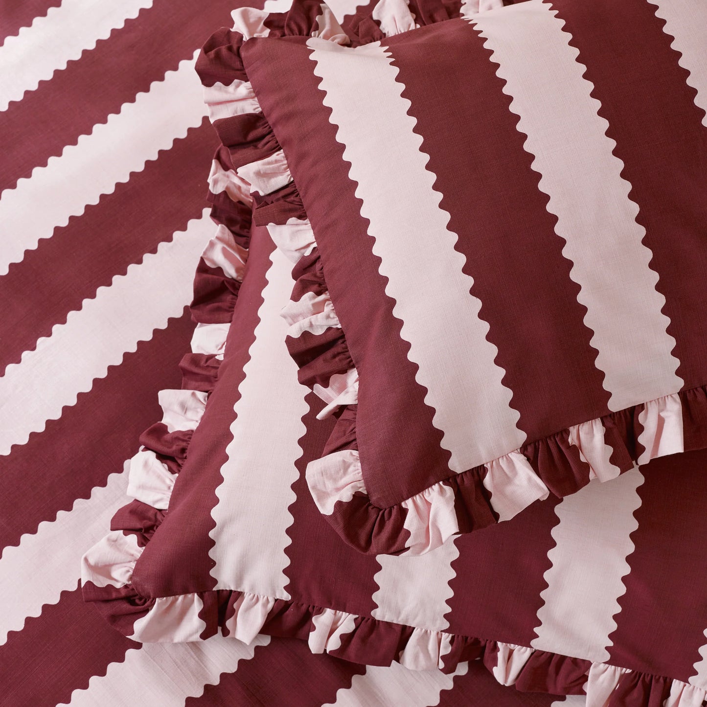 Wylder Birdie Stripe Duvet Cover Set - Burgundy/Blossom