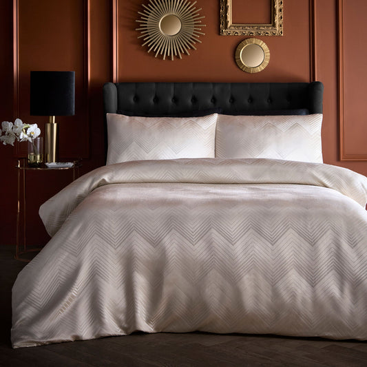 Laurence Llewelyn-Bowen Cocktail Duvet Cover Set - Ivory