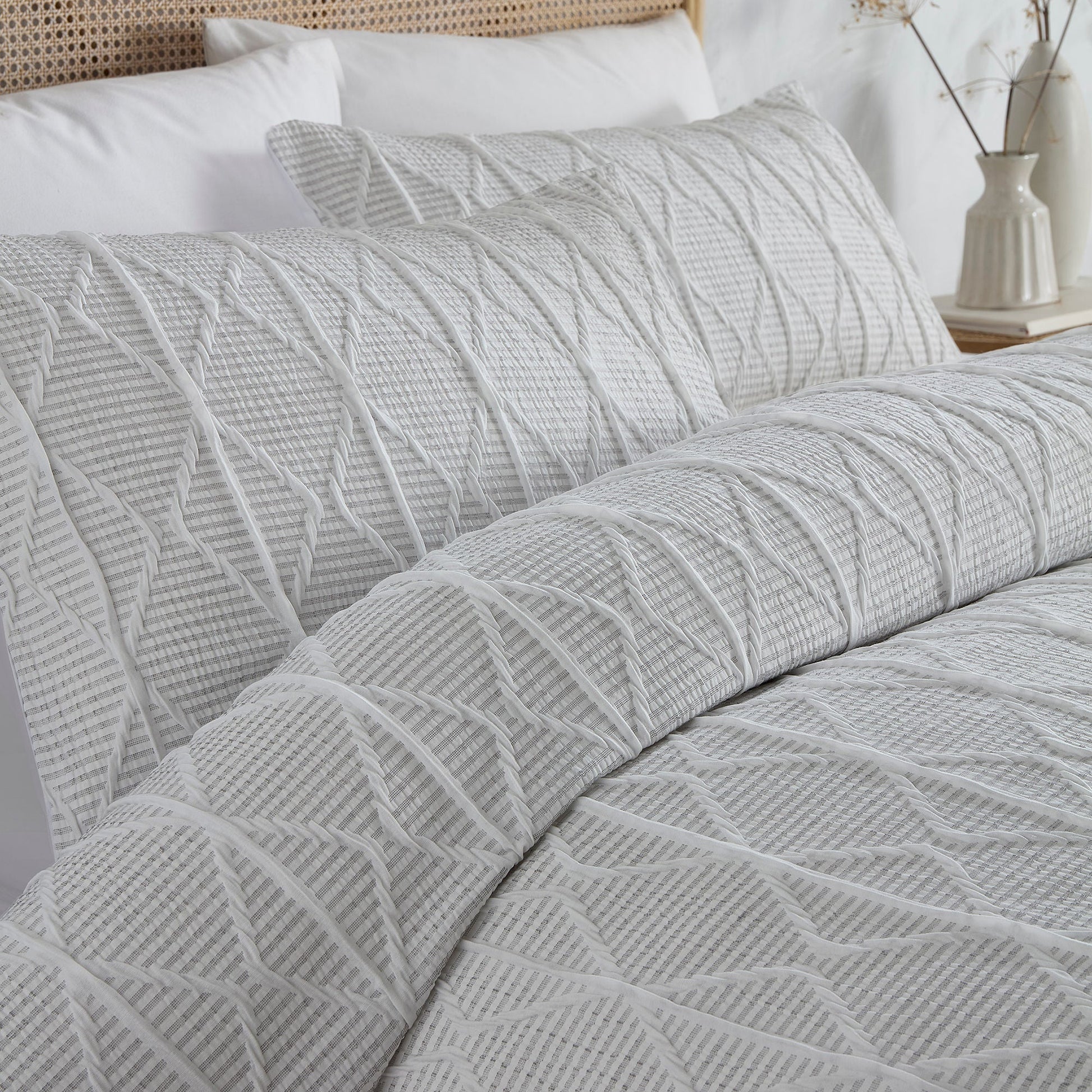 Crinkle Stripe Duvet Cover Set in White - Duvet Cover Set - Serene