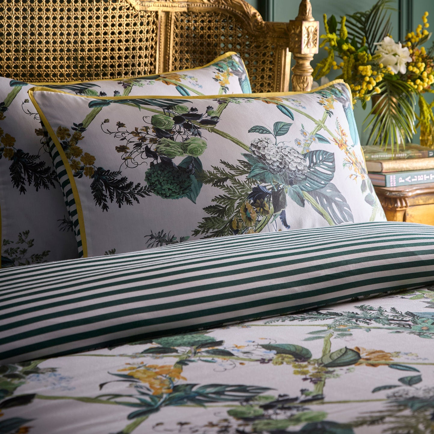 Laurence Llewelyn-Bowen Cotswold Fantasia Duvet Cover Set - Green