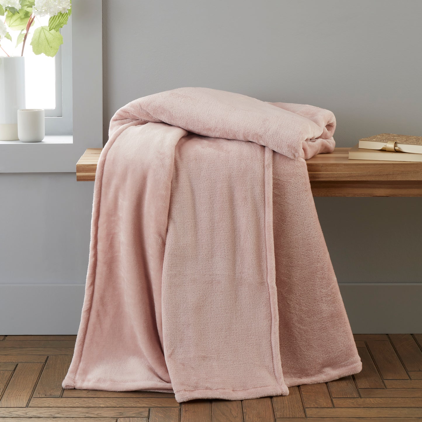 Catherine Lansfield Raschel Velvet Touch Throw - Blush