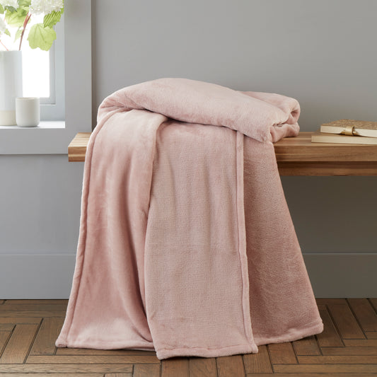 Catherine Lansfield Raschel Velvet Touch Throw - Blush