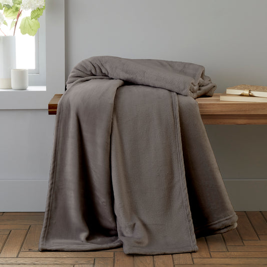 Catherine Lansfield Raschel Velvet Touch Throw - Charcoal