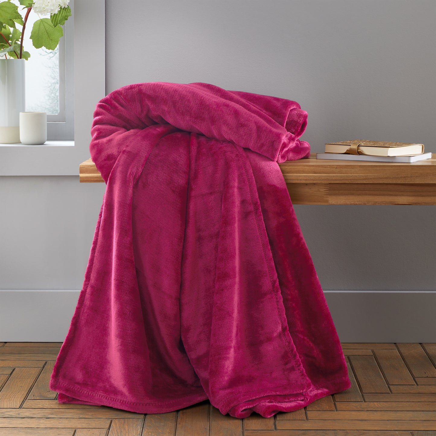 Catherine Lansfield Raschel Velvet Touch Throw - Hot Pink