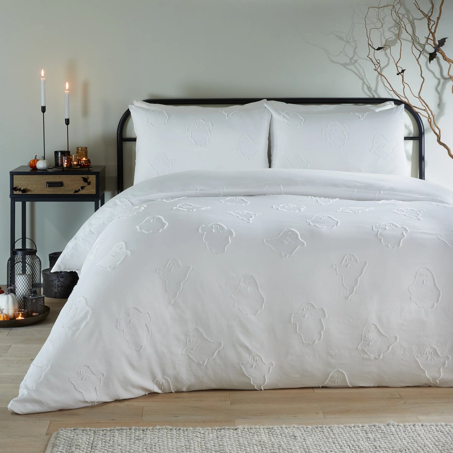 Duvet Day Ghostly Ghouls Duvet Cover Set - White