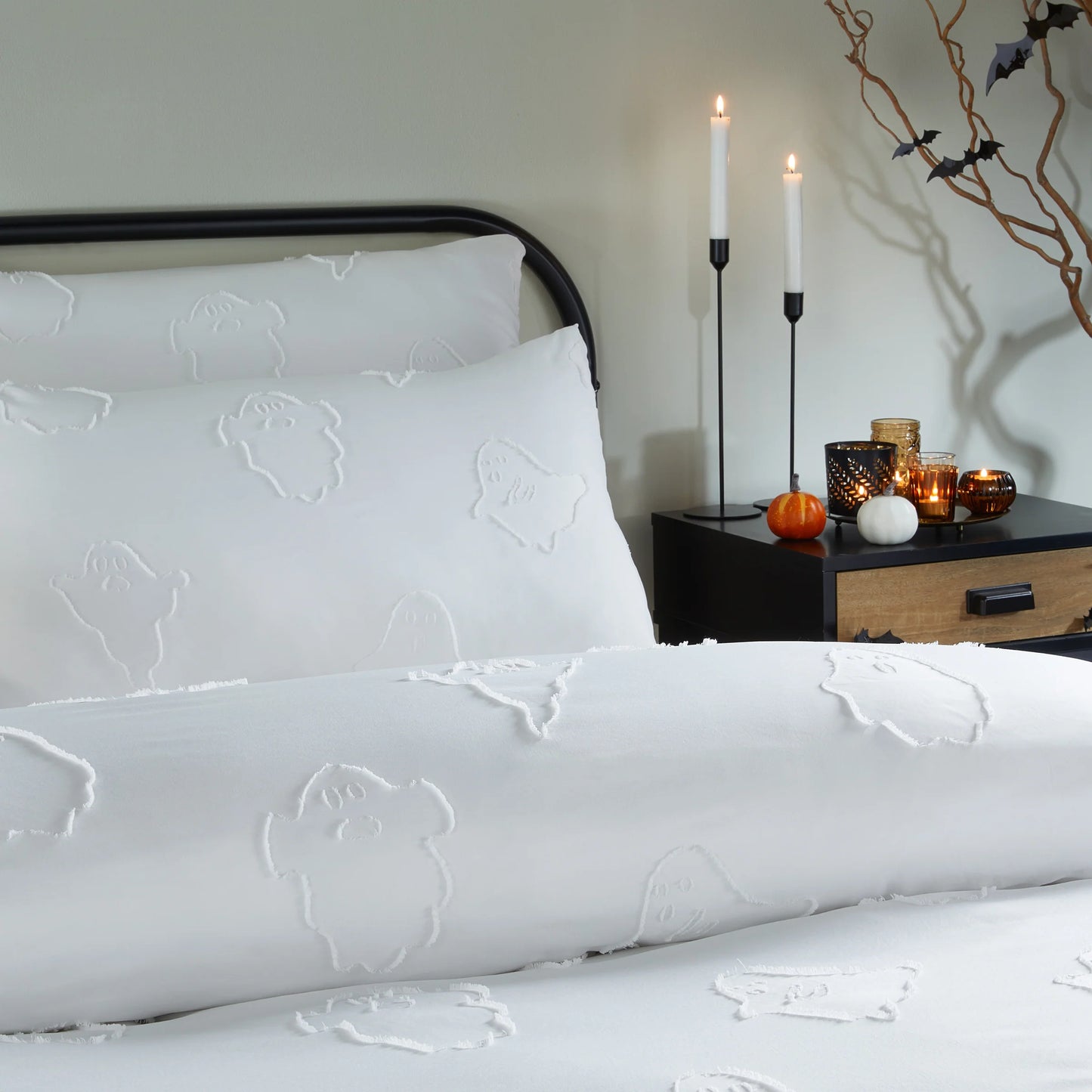 Duvet Day Ghostly Ghouls Duvet Cover Set - White