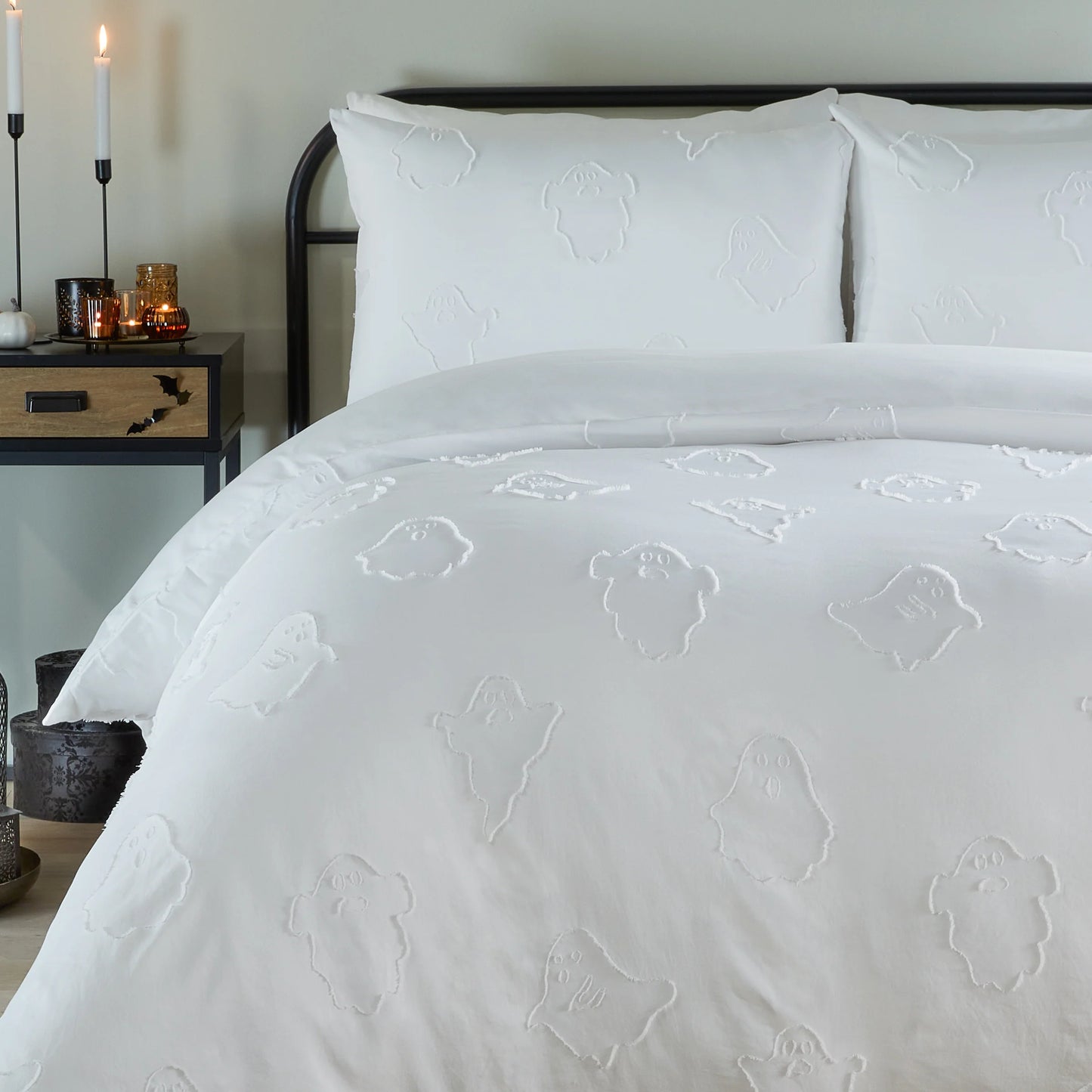 Duvet Day Ghostly Ghouls Duvet Cover Set - White