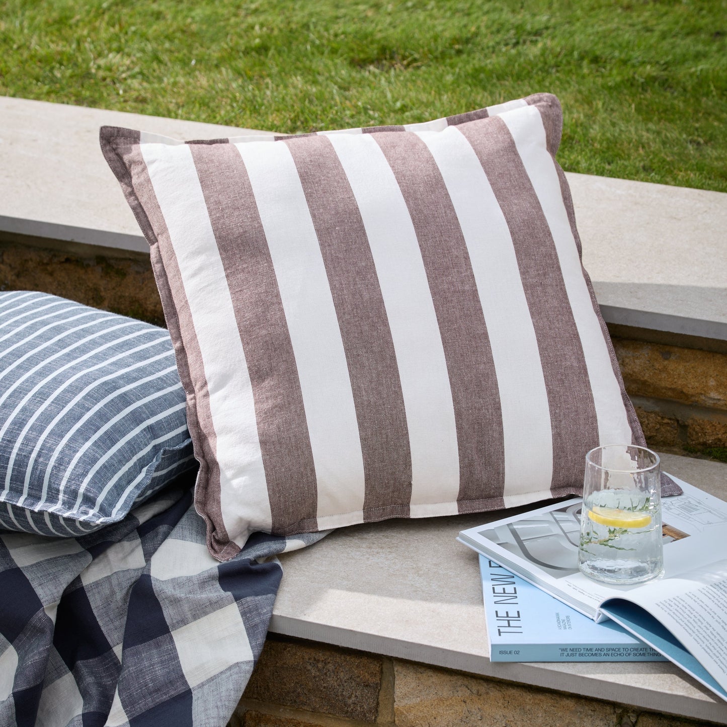 Yard Hayle Outdoor Cushion - Chocolate