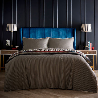 Hero Duvet Cover Set in Black - Duvet Cover Set - Laurence Llewelyn-Bowen