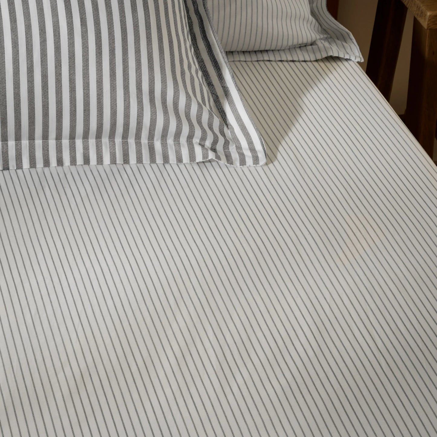 Yard Hebden Narrow Stripe Fitted Sheet - Grey