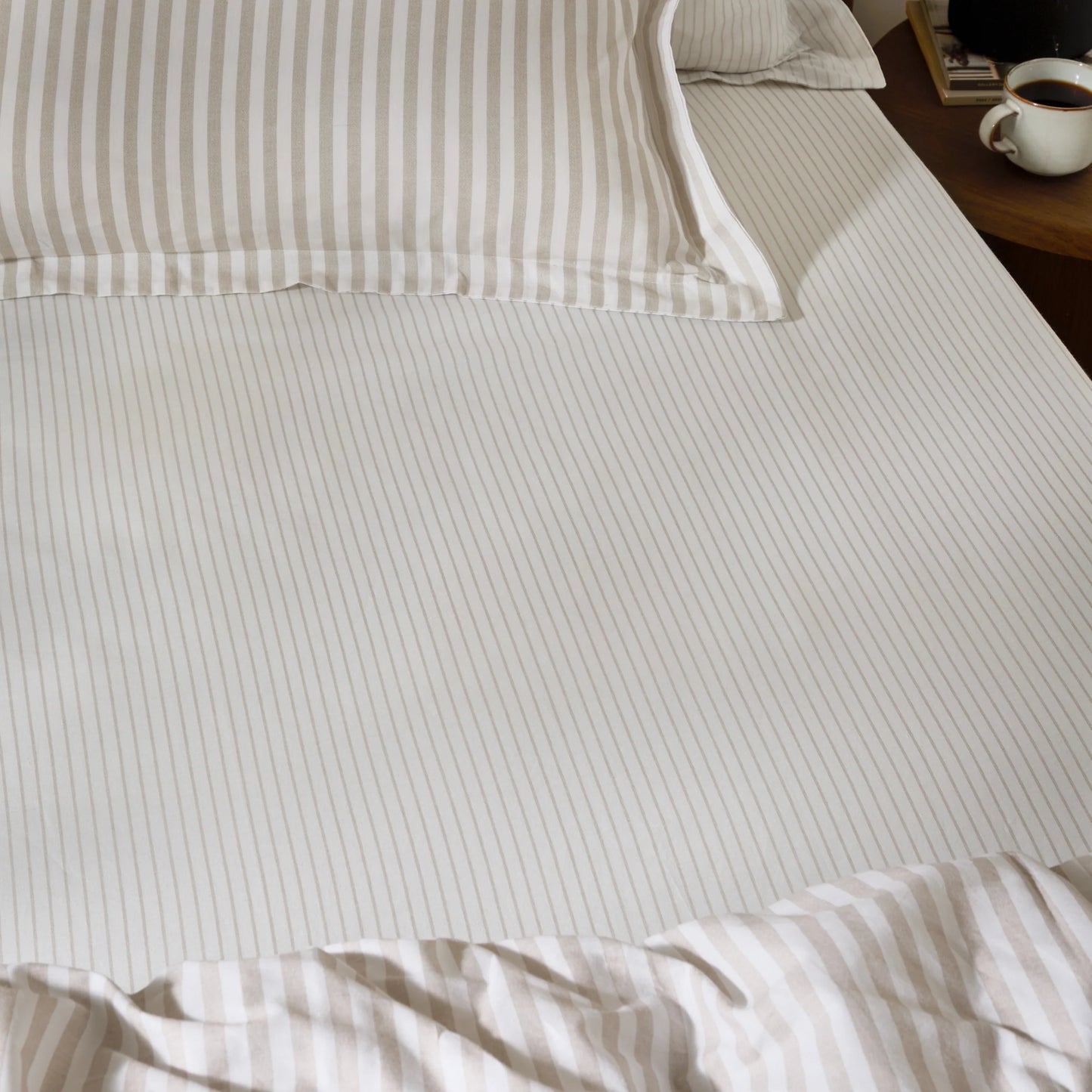 Yard Hebden Narrow Stripe Fitted Sheet - Natural