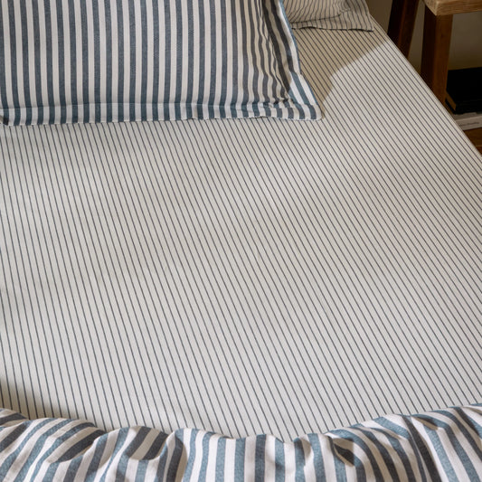Yard Hebden Narrow Stripe Fitted Sheet - Navy