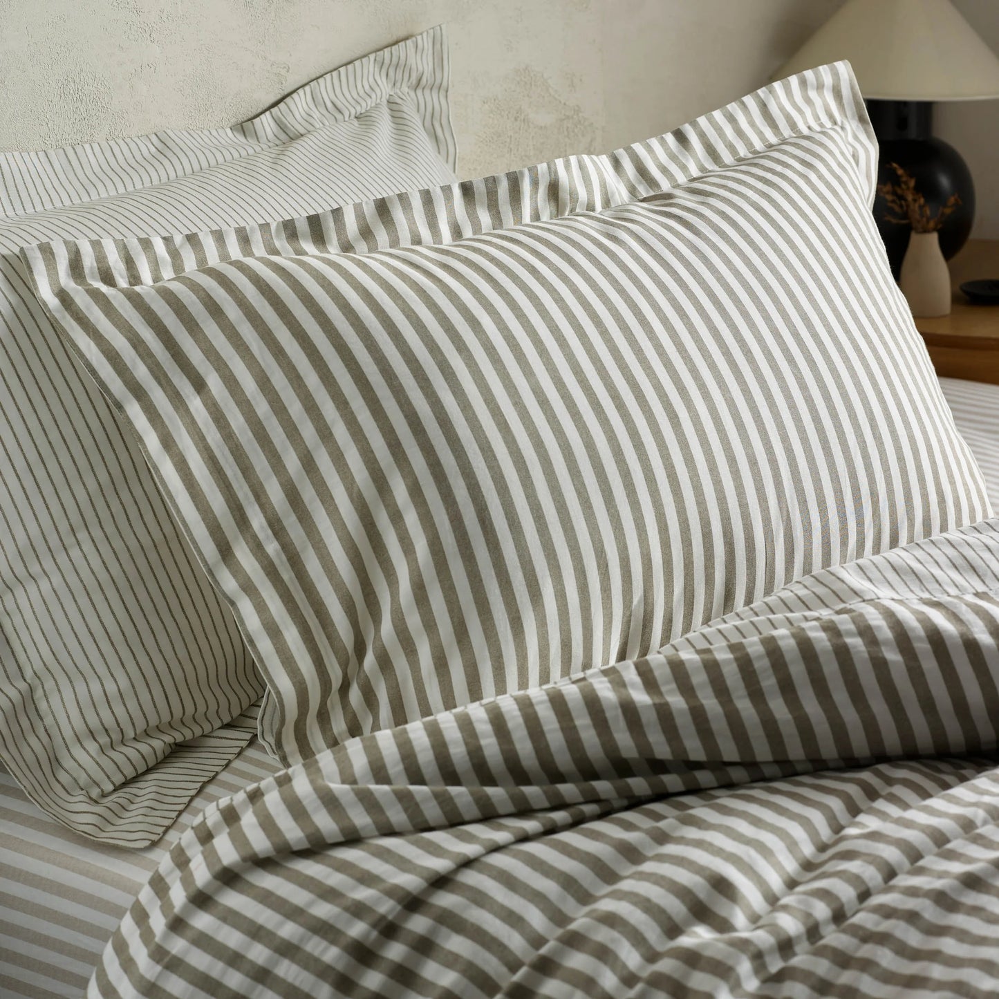 Yard Hebden Narrow Stripe Fitted Sheet - Mole