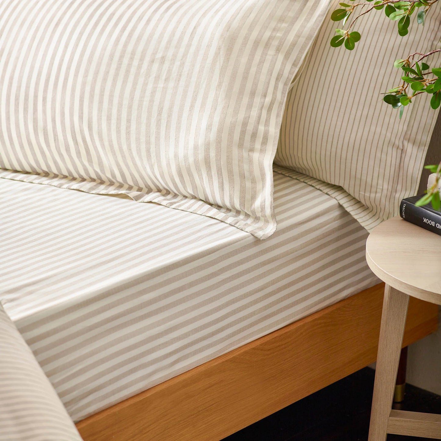 Yard Hebden Narrow Stripe Fitted Sheet - Natural