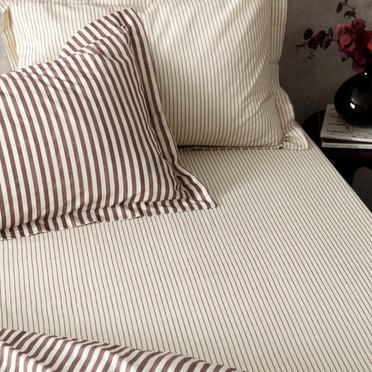 Yard Hebden Narrow Stripe Fitted Sheet - Beetroot