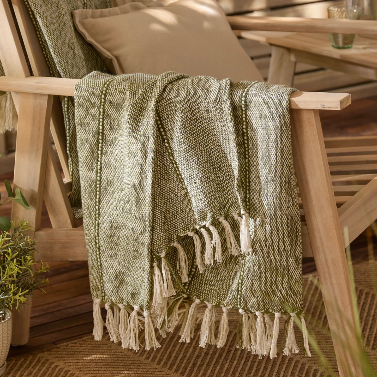 Yard Hedon Outdoor Throw - Moss