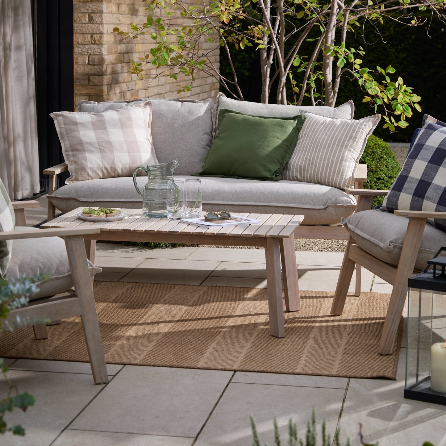 Yard Holmfirth Outdoor Cushion - Eucalyptus