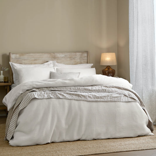 Yard Hebden Relaxed Waffle Duvet Cover Set - Chalk