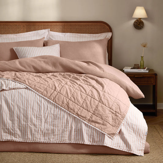Yard Hebden Quilted Bedspread - Blush/Cotta