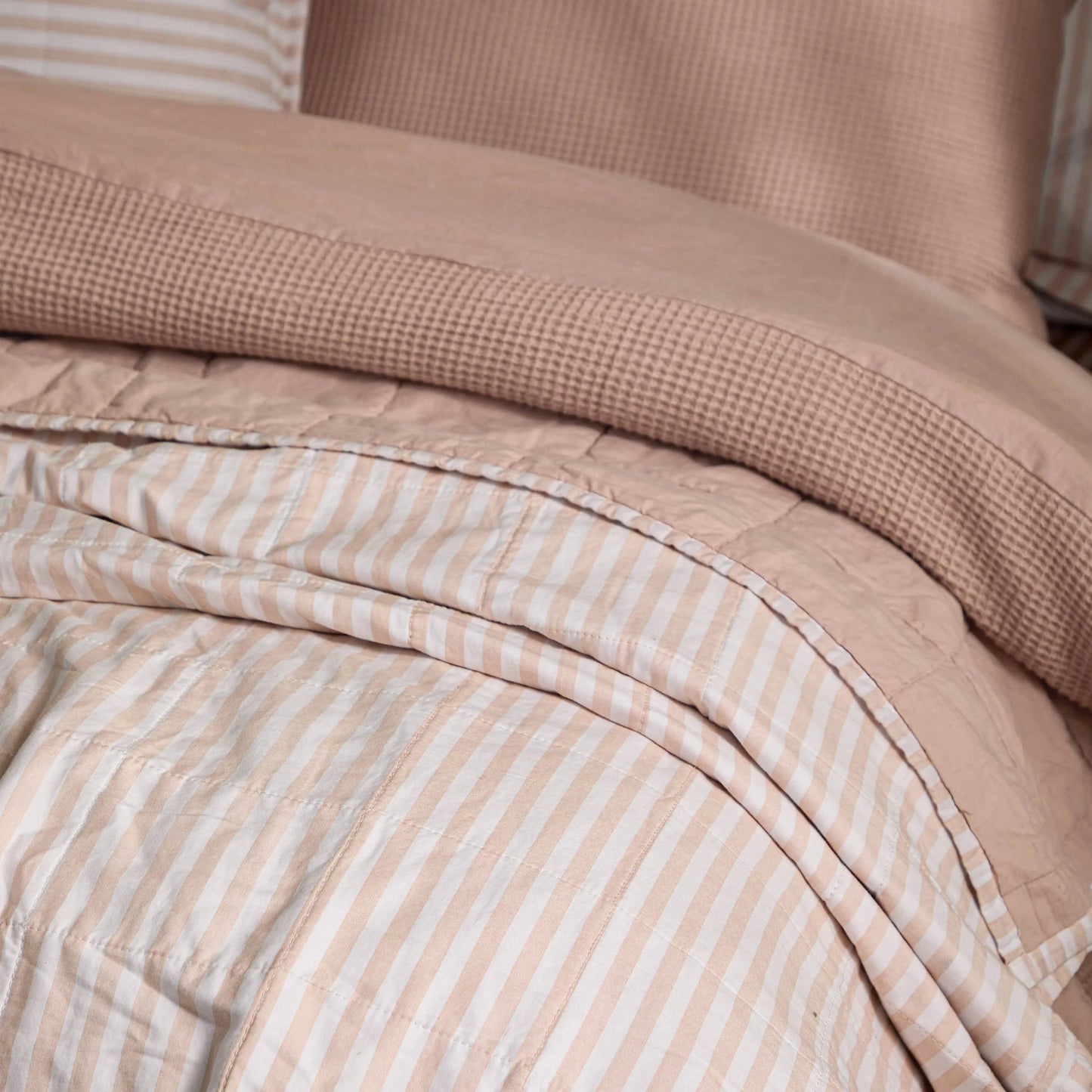 Yard Hebden Quilted Bedspread - Blush/Cotta