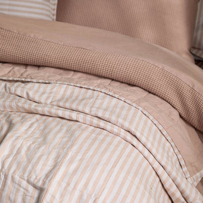 Yard Hebden Quilted Bedspread - Blush/Cotta