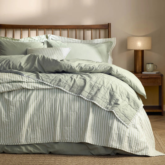 Yard Hebden Quilted Bedspread - Eucalyptus/Bay Green