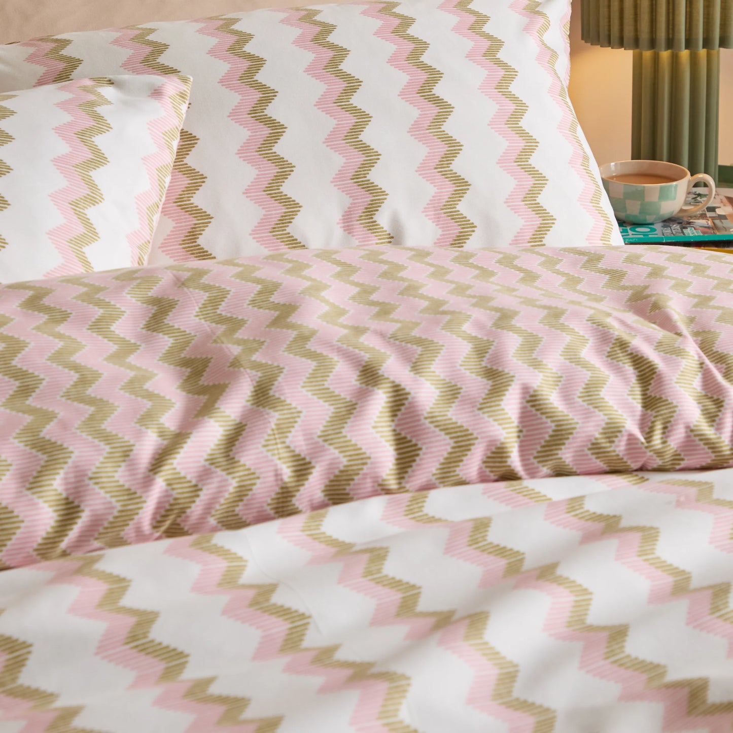 Duvet Day Izzie Duvet Cover Set - Green/Pink