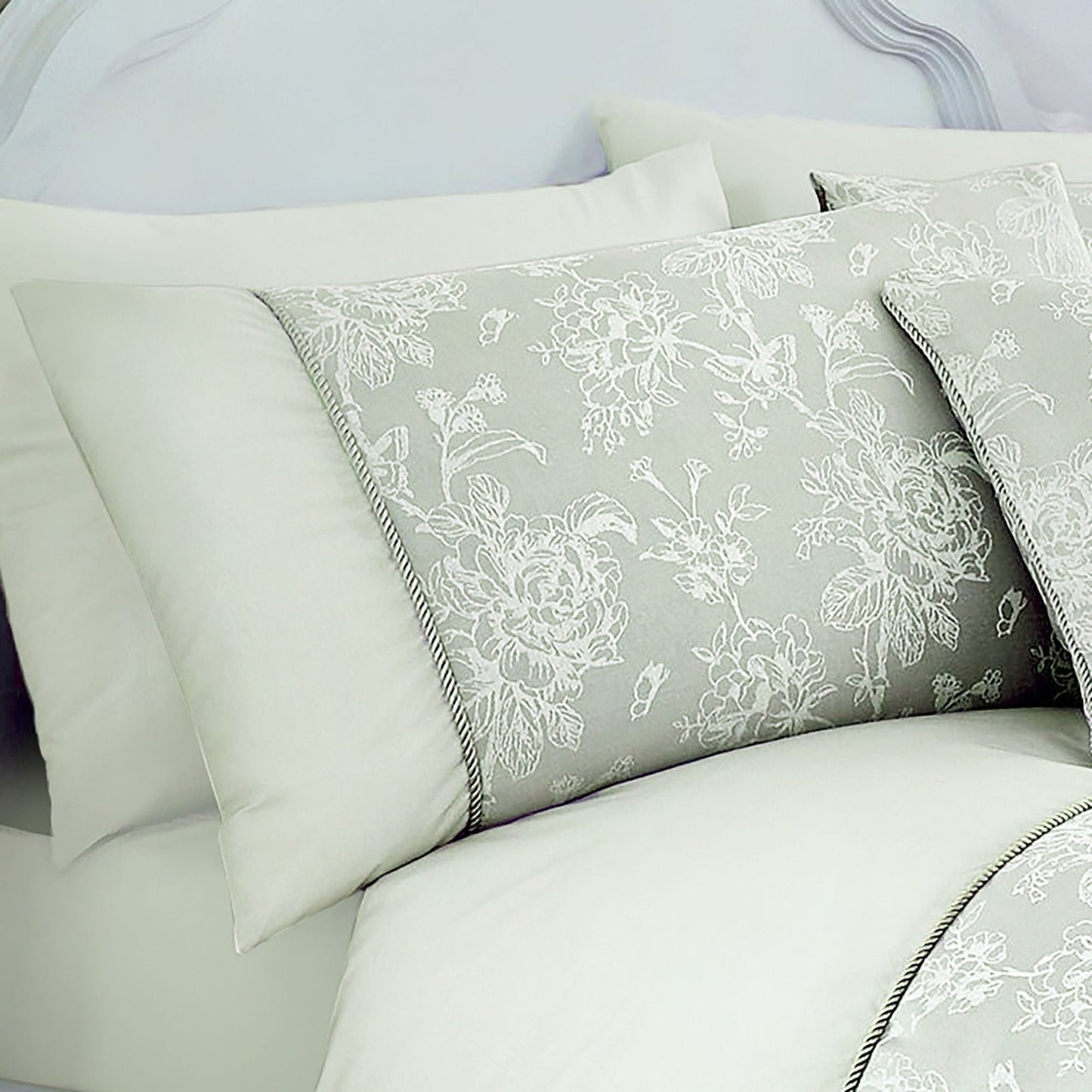 Dreams & Drapes Woven Jasmine Duvet Cover Set - Green