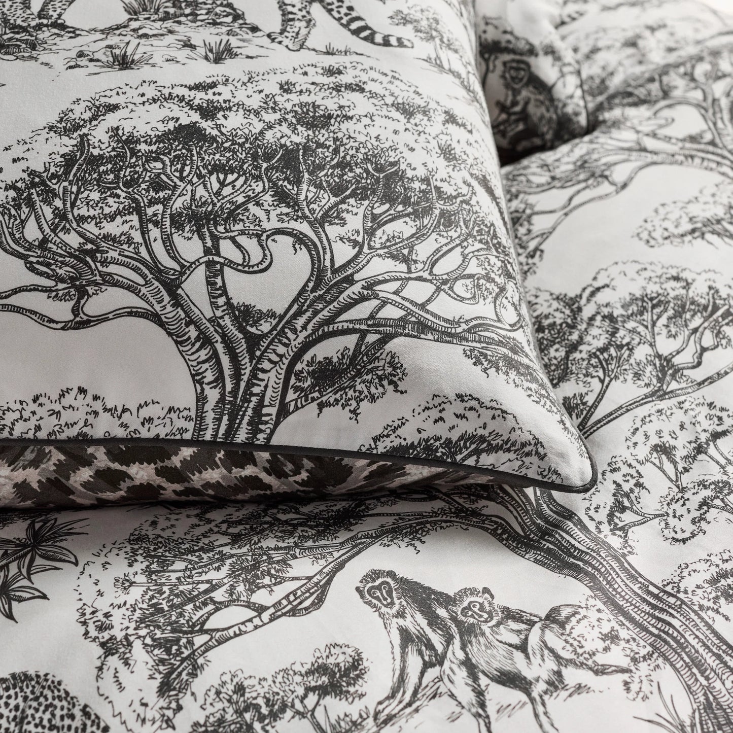 Clarke & Clarke Kisumu Duvet Cover Set - Monochrome