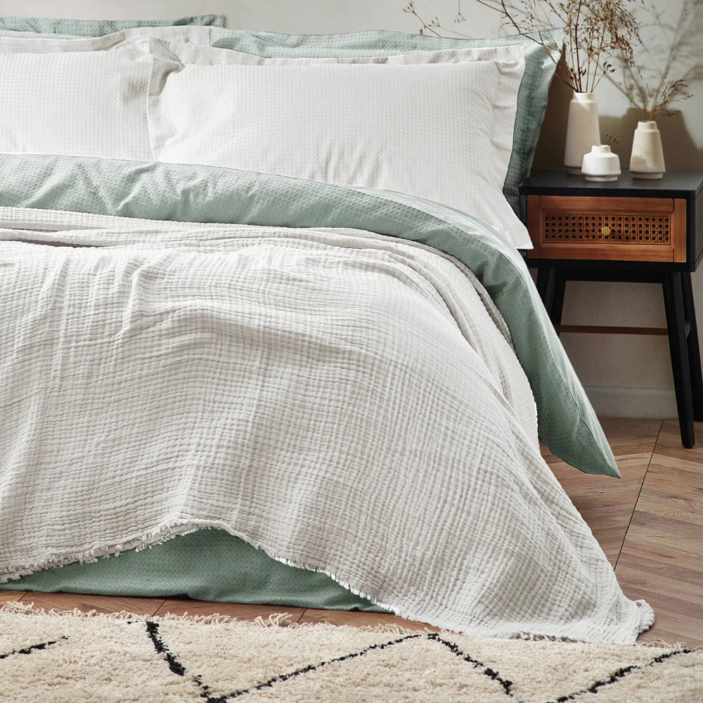 Yard Lark Throw - White