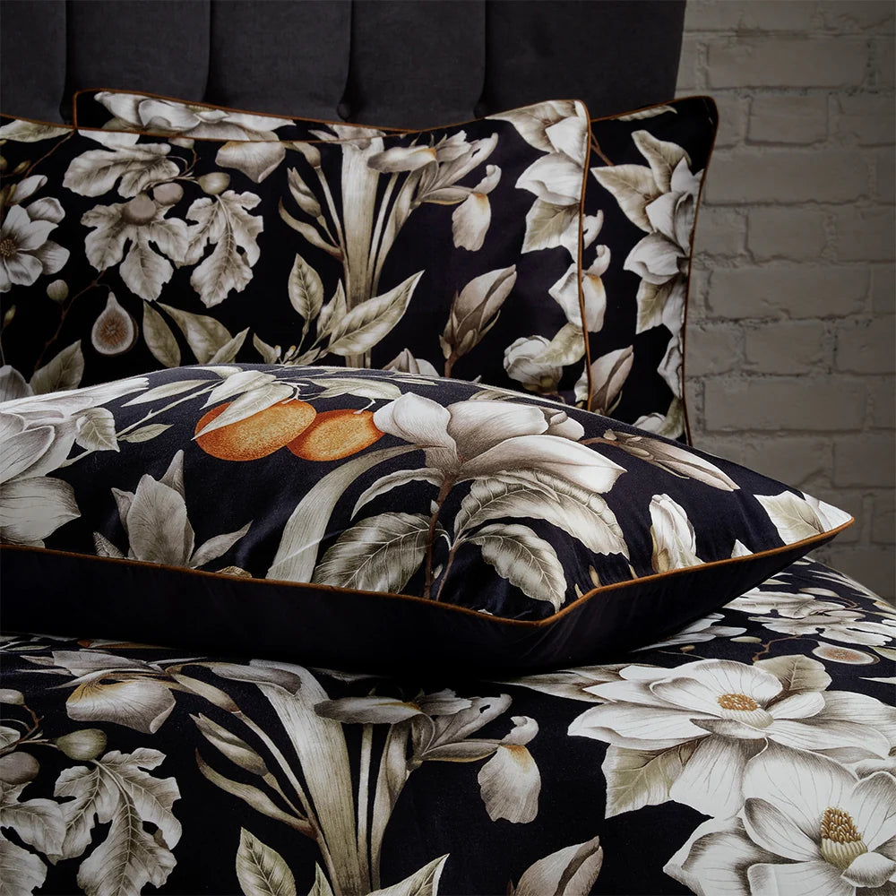 Edinburgh Weavers Lavish Floral Duvet Cover Set - Noir