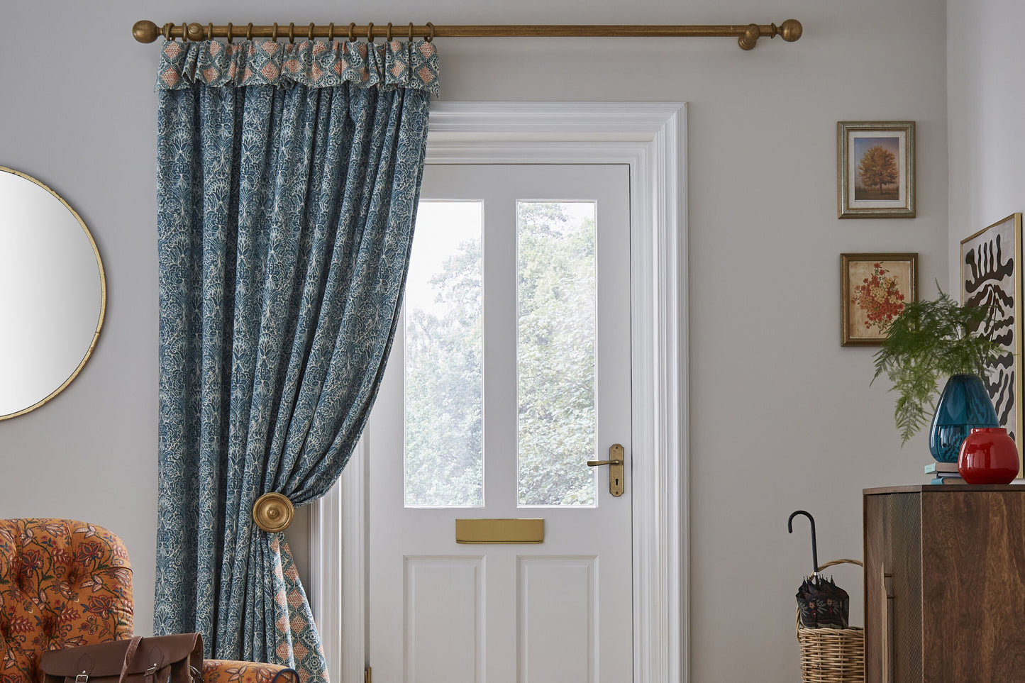 Hallis Museum Wooden Curtain Holdbacks (Pair) - Antique Gilt