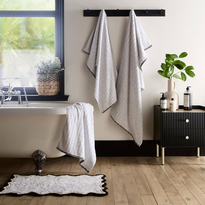 Scallop Bath Mat in Monochrome 50 x 80cm - Bath Mat - Fusion