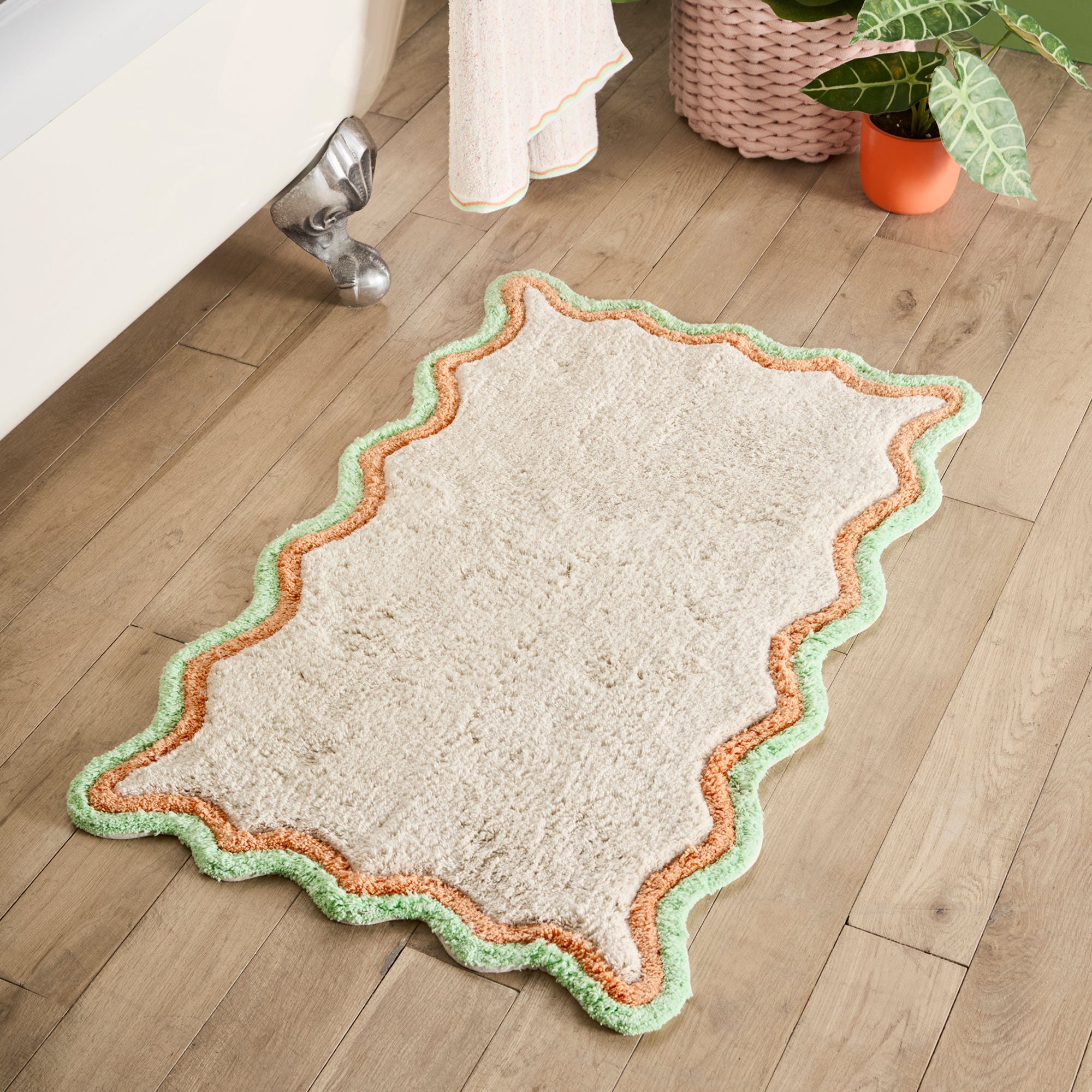 Fusion Scallop Bath Mat - Multi – Quality Poles