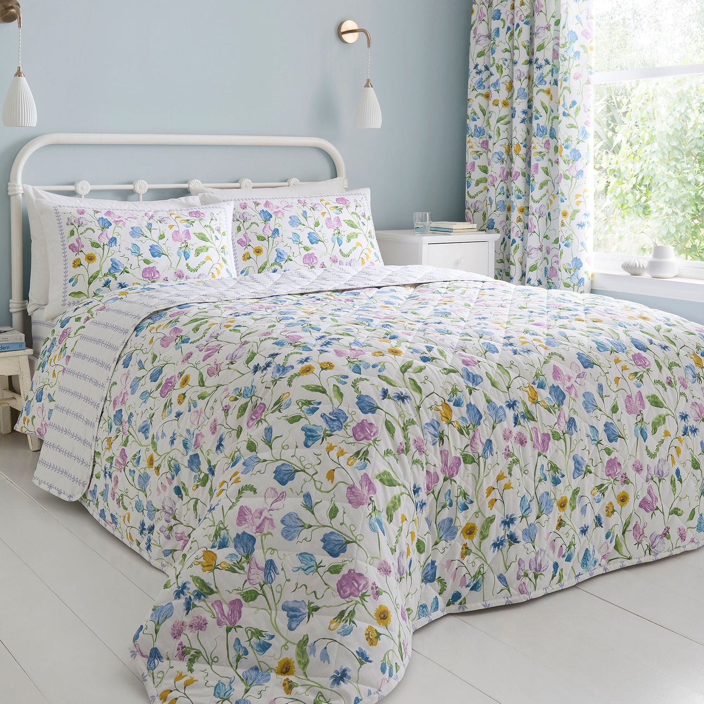 Sweetpea Floral Bedspread in Lilac 200cm x 200cm - Bedspread - Dreams & Drapes