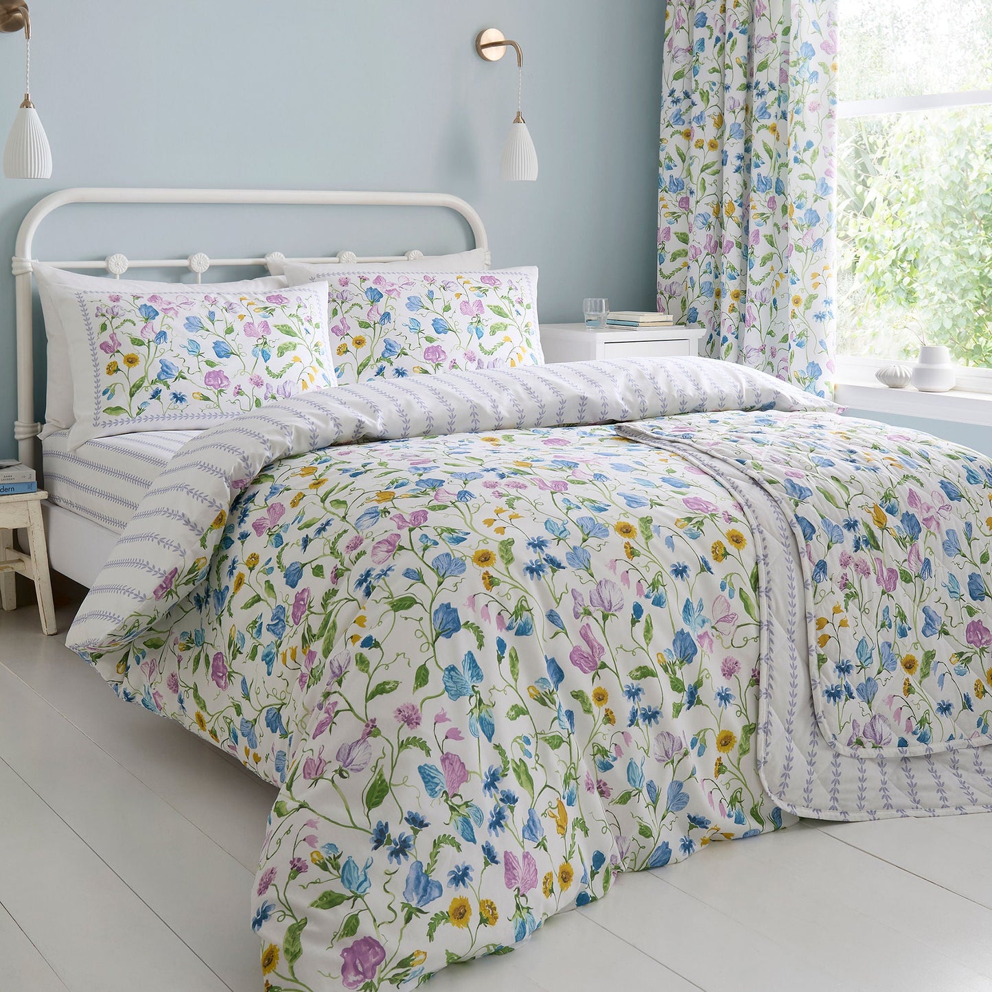 Sweetpea Floral Bedspread in Lilac 200cm x 200cm - Bedspread - Dreams & Drapes