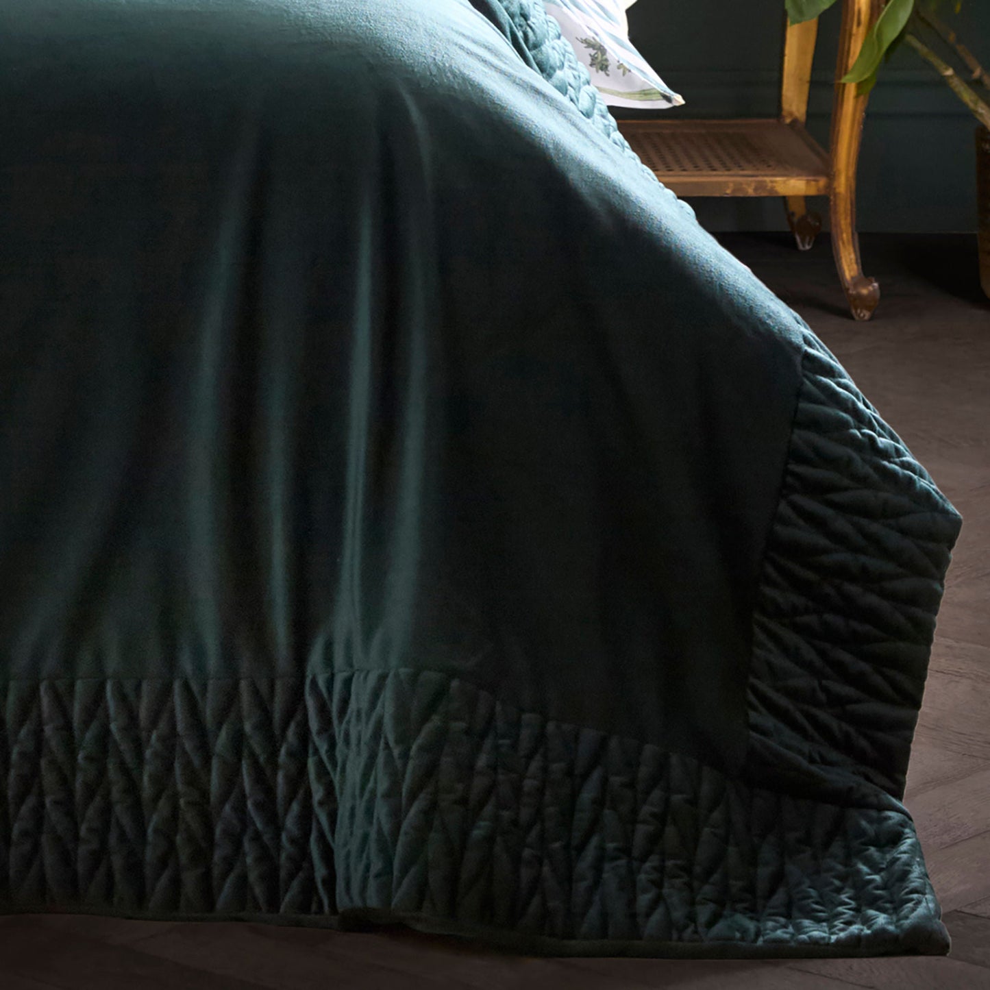 Laurence Llewelyn-Bowen Siena Bedspread - Bottle Green